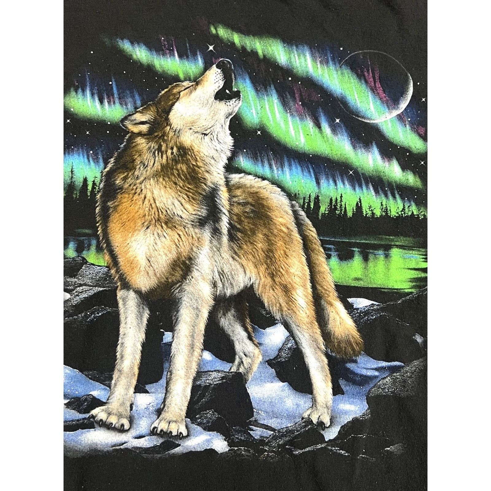 Delta Delta T-Shirt Men’s 2X Black Wolf Moon Northern Lights Graphic Print Crew Neck Short Sleeve Vintage N/A Size US XXL / EU 58 / 5 - 3 Thumbnail