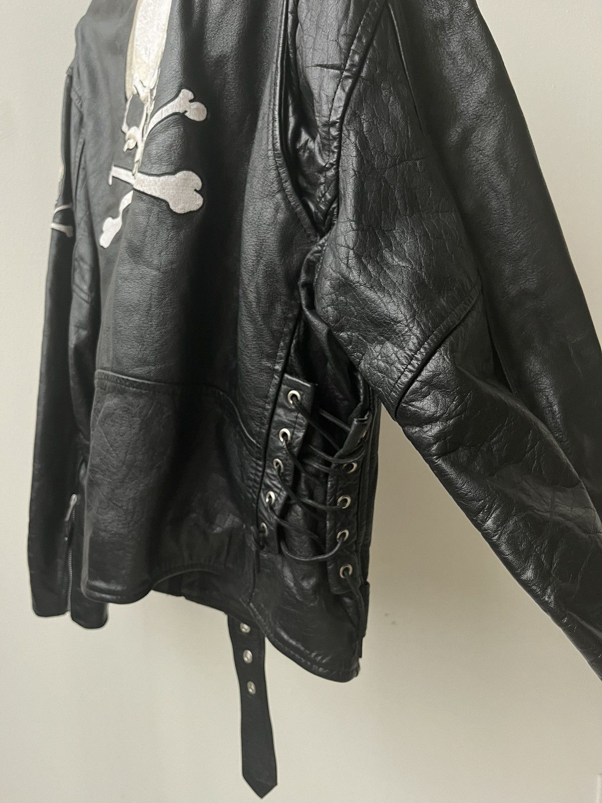 Vintage VINTAGE LEATHER BIKER JACKET SKULLS Size US L / EU 52-54 / 3 - 3 Thumbnail
