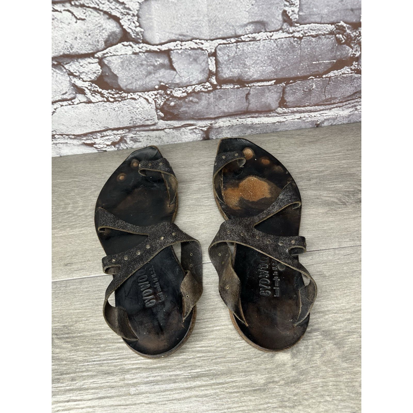 CYDWOQ Cydwoq Studs Studded Toe Thong Sandals Women Sz 37EU/6M Brow Size US 6.5 / IT 36.5 - 9 Thumbnail