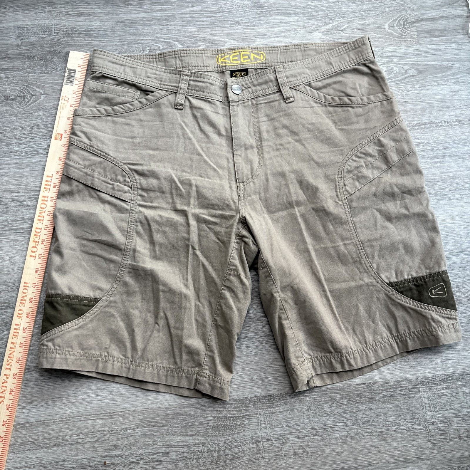 KEEN KEEN Men's Hiking Shorts 40 Khaki Utility Pockets Outdoor Size US 40 / EU 56 - 2 Thumbnail