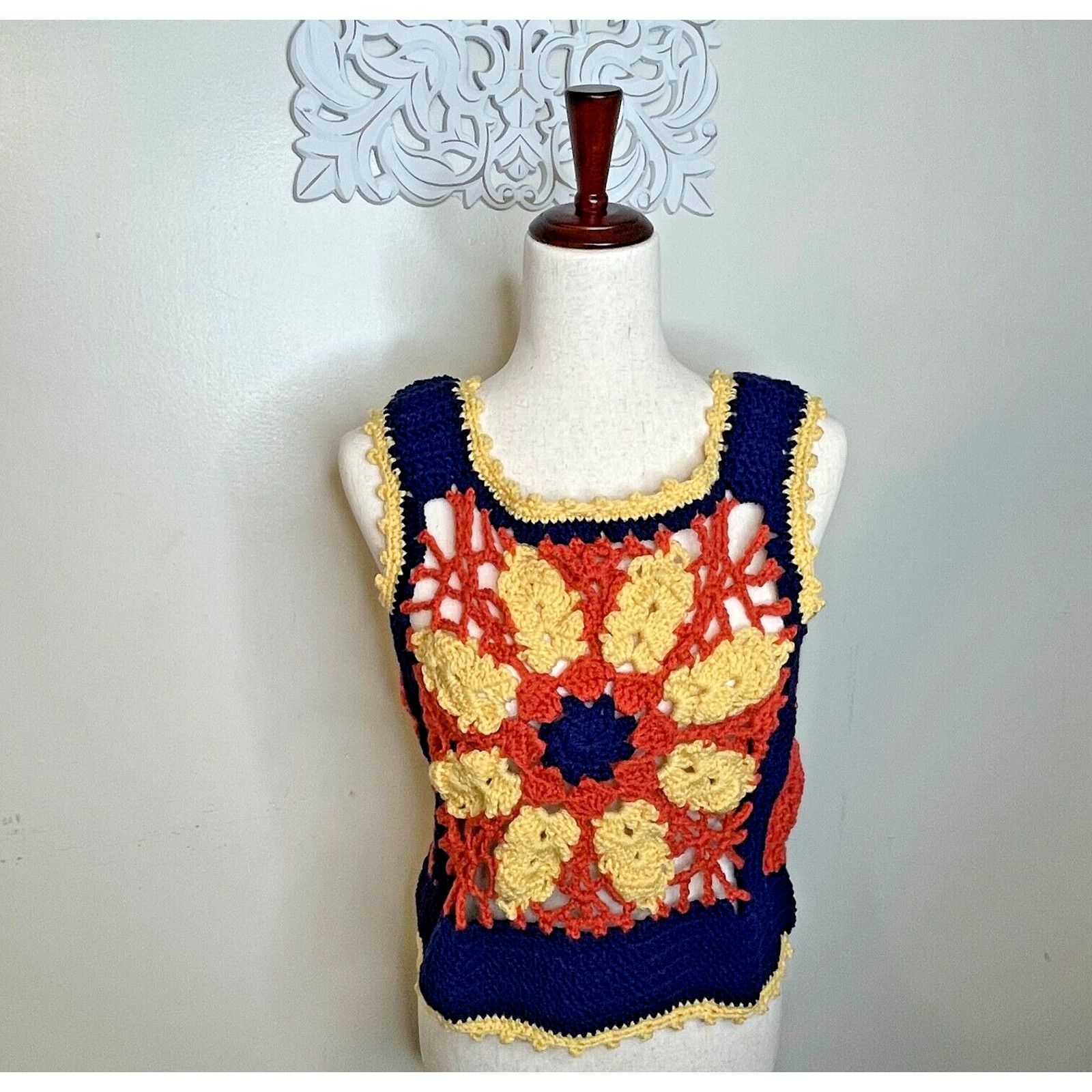 Other Vintage 1970's M / L Crochet Gypsy Hugger Tank Granny Square Size L / US 10 / IT 46 - 1 Thumbnail