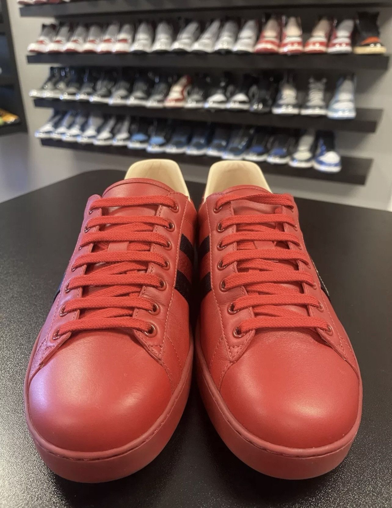 Gucci Size 10.5US/10G - Men's Gucci 429446 Ace Bee Sneakers Gucci Size US 10.5 / EU 43-44 - 2 Thumbnail
