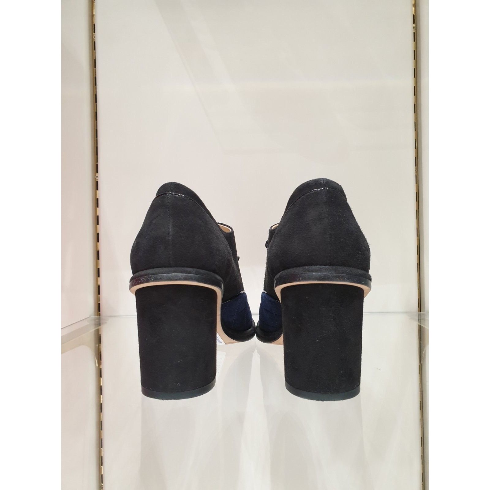 Chanel Chanel Blue Black Suede CC Block Heel Oxford Booties 38 Size US 7 / IT 37 - 3 Thumbnail