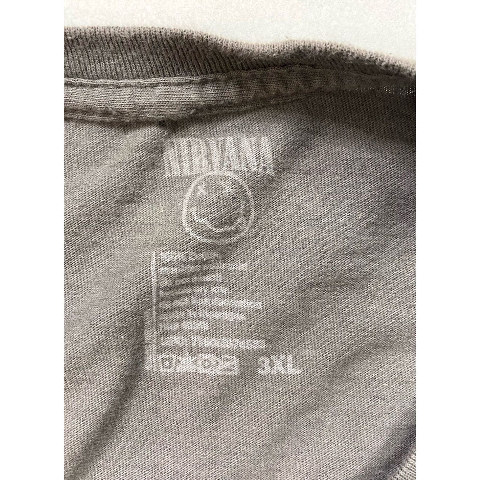 Vintage VINTAGE Nirvana T-Shirt Men 3XL Gray Short Sleeve Graphic Print Crew Neck Rock Band Music Shirts Women/Mens Size US XXL / EU 58 / 5 - 4 Thumbnail
