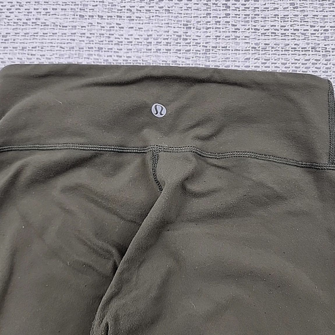 Lululemon VINTAGE Lululemon Align Crop Leggings Women Size 4 Green 20 in Inseam Size 27" / US 4 / IT 40 - 3 Thumbnail
