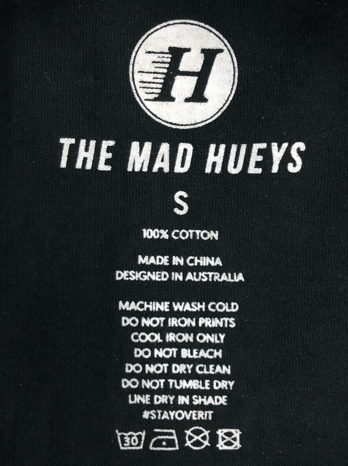 Vintage The Mad Hueys Captain Cooked Estd 2012 T-Shirt Size US S / EU 44-46 / 1 - 9 Thumbnail