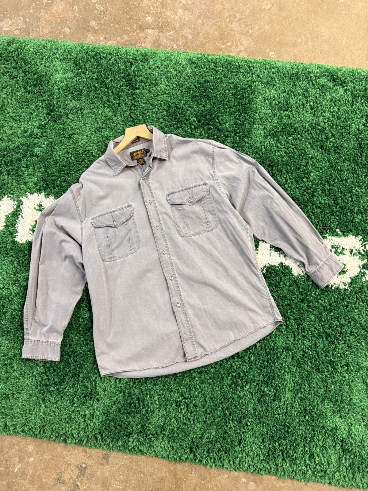 Eddie Bauer × Vintage Vintage Eddie Bauer Chambray Grey Button Down Shirt Large Size US L / EU 52-54 / 3 - 1 Thumbnail
