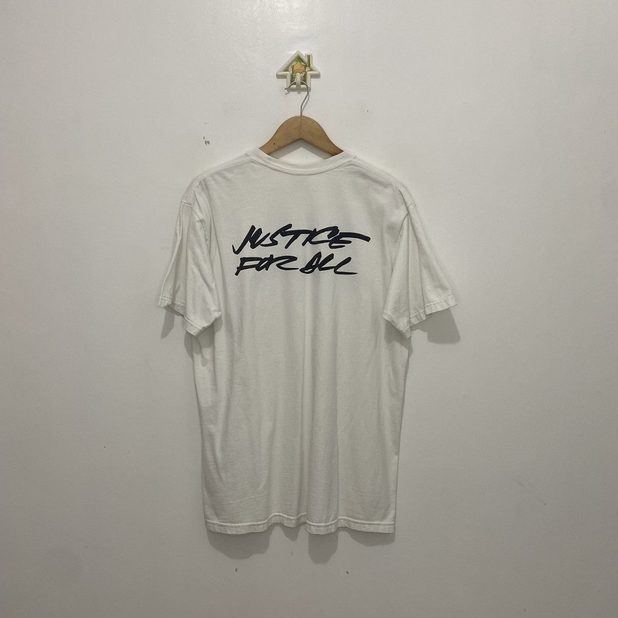 Supreme Supreme Futura Logo Tee Size US L / EU 52-54 / 3 - 4 Thumbnail