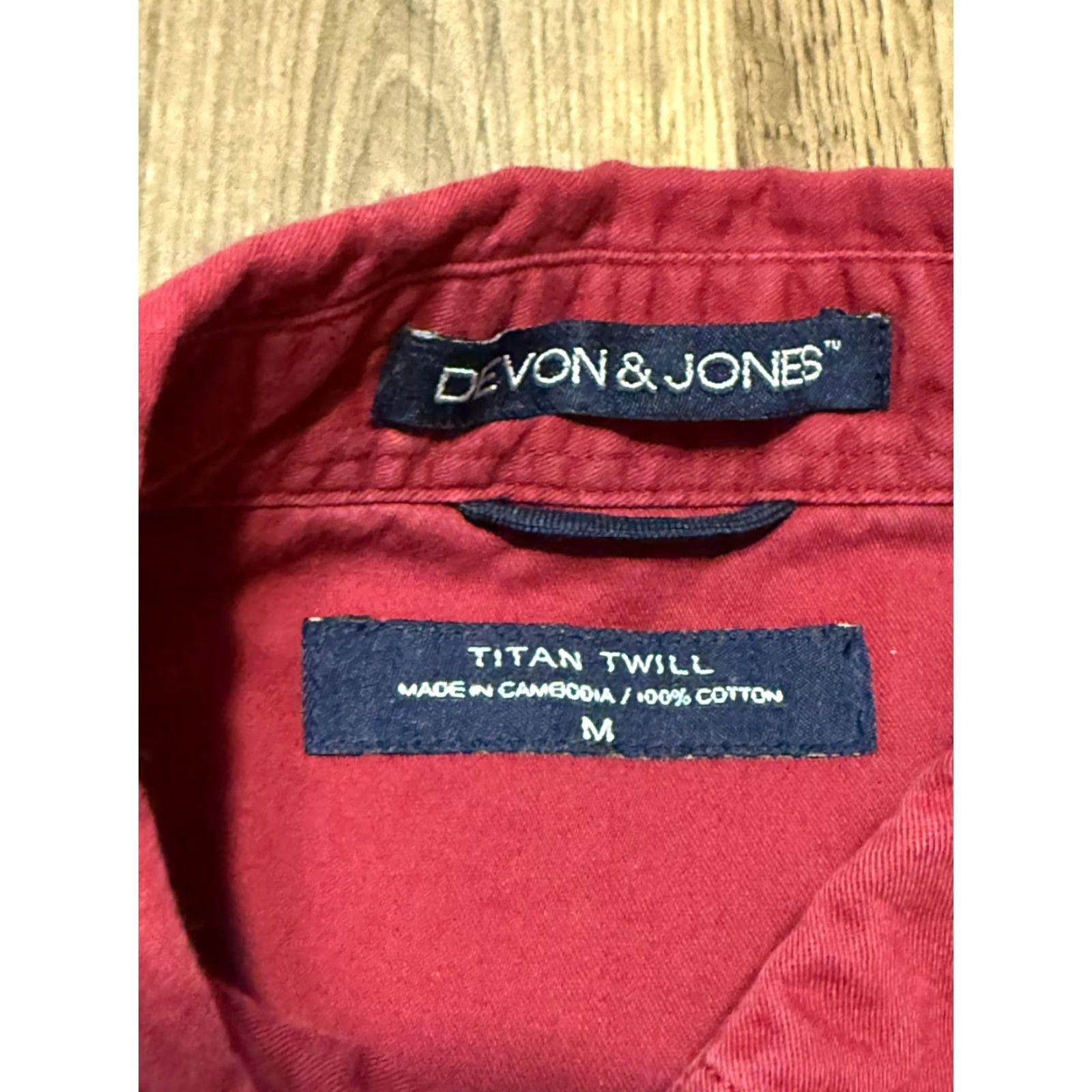 Chippewa Devon & Jones Shirt M Button Up Red Leinenkugel Brewing Co. Chippewa Falls, WI Size US M / EU 48-50 / 2 - 7 Thumbnail