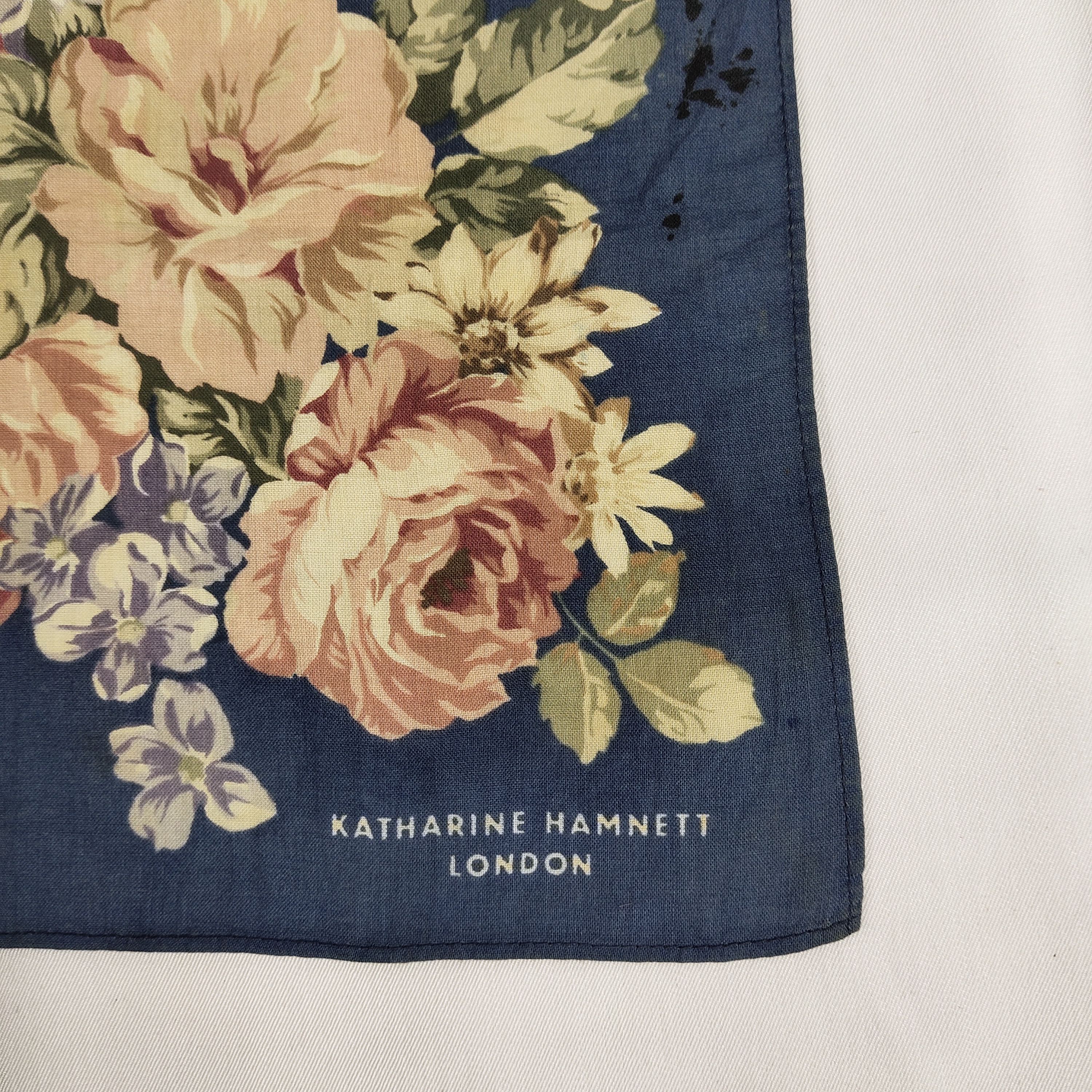 Katharine Hamnett London × Vintage Katharine Hamnett Handkerchief / Neckerchief / Bandana Size ONE SIZE - 5 Thumbnail
