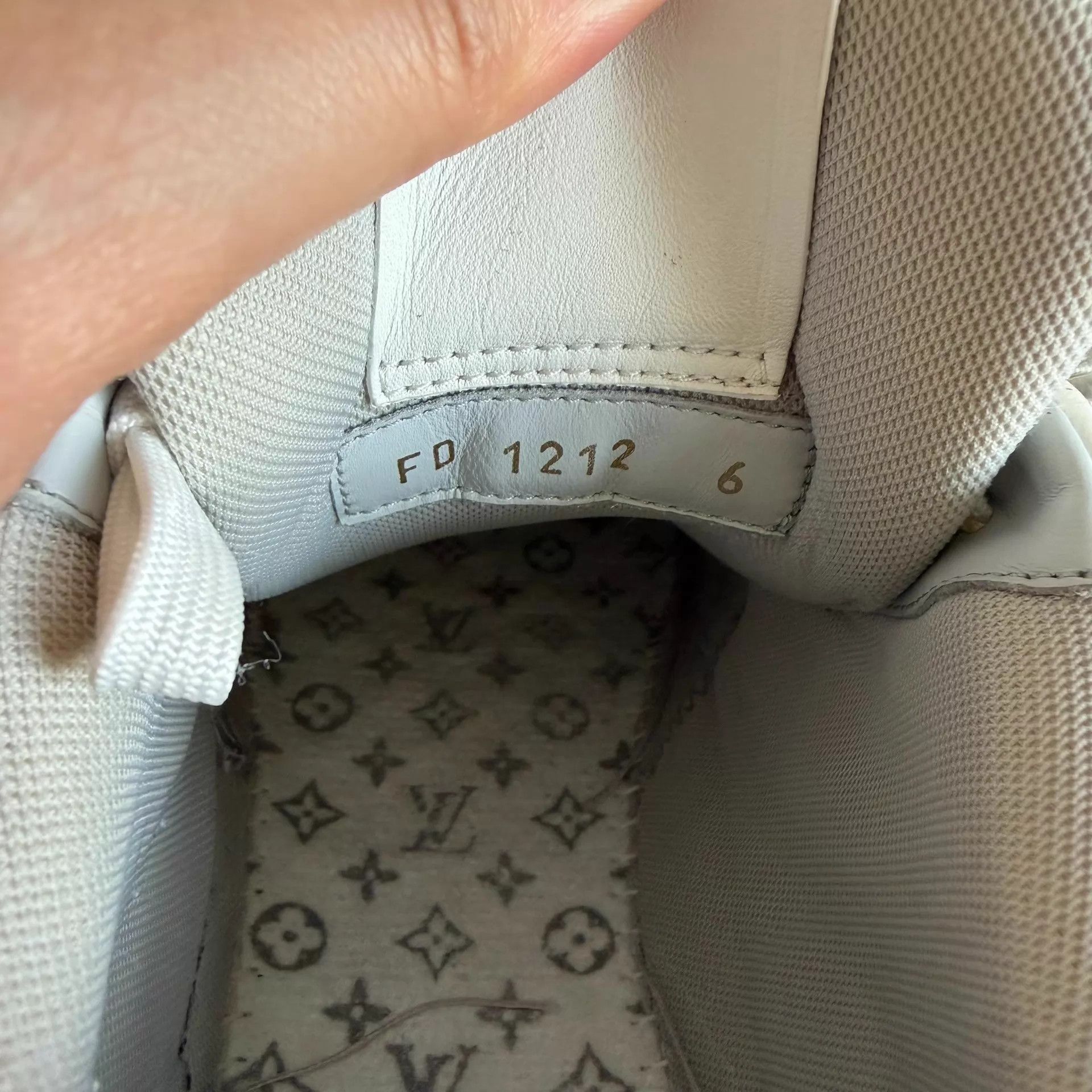 Louis Vuitton LV White Cement Trainer US6/EU40 Uncleaned w/Box Size US 7 / EU 40 - 7 Thumbnail