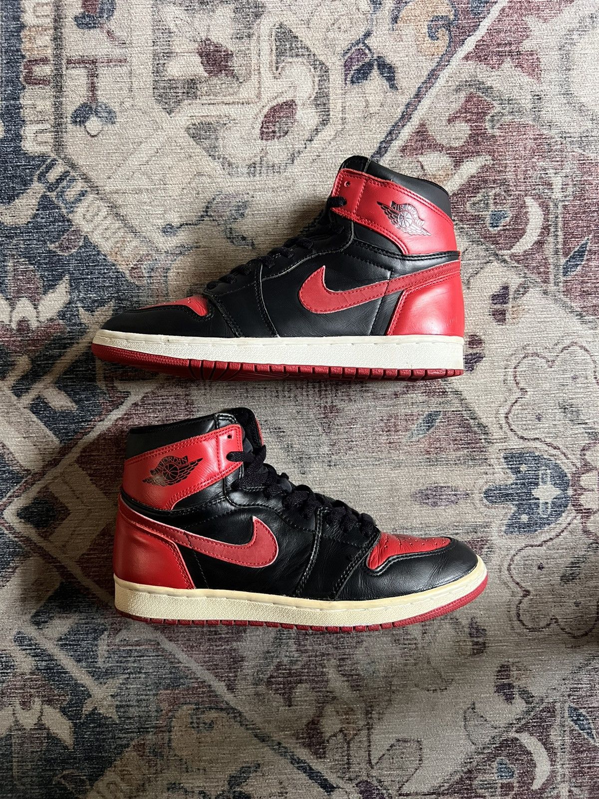Jordan Brand Jordan 1 1994 Breds Size US 9.5 / EU 42-43 - 1 Thumbnail