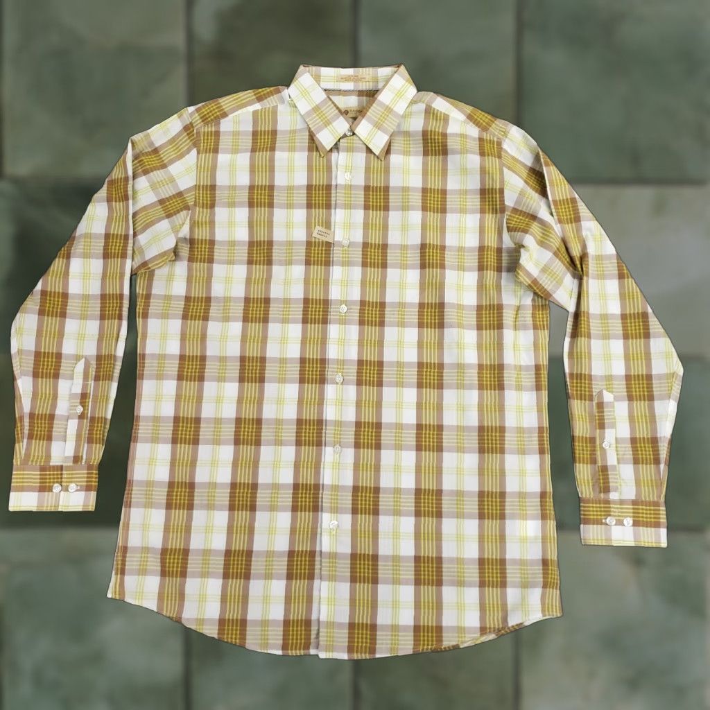 Haggar Haggar Button Down Shirt Mens Large 16 1/2 - 34/35 White Yellow Brown Plaid Size US L / EU 52-54 / 3 - 1 Thumbnail