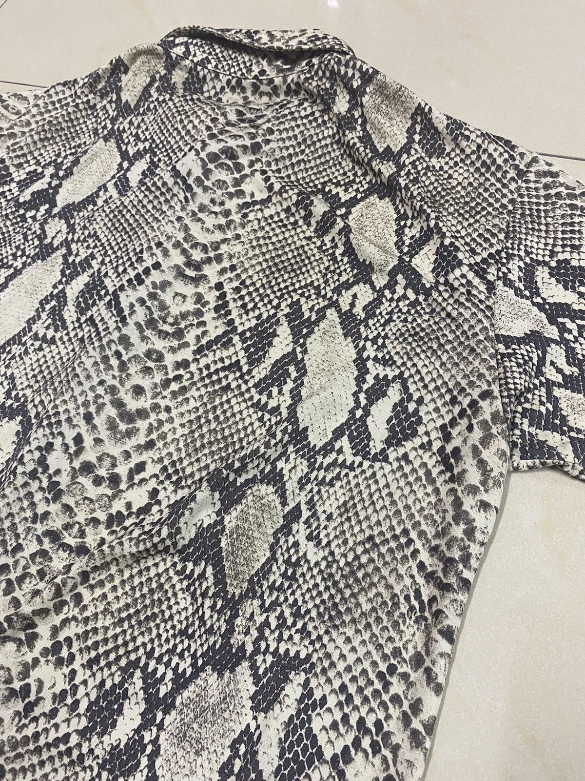 20471120 × 5351 POUR LES HOMMES × Beauty Beast Japanese Brand Snake Skin Strech Shirt Size US S / EU 44-46 / 1 - 7 Thumbnail
