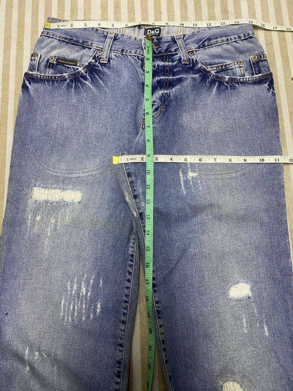 Dolce & Gabbana Vintage Dolce &. Gabbana Light Wash Distressed Enough Baggy Size US 30 / EU 46 - 19 Thumbnail