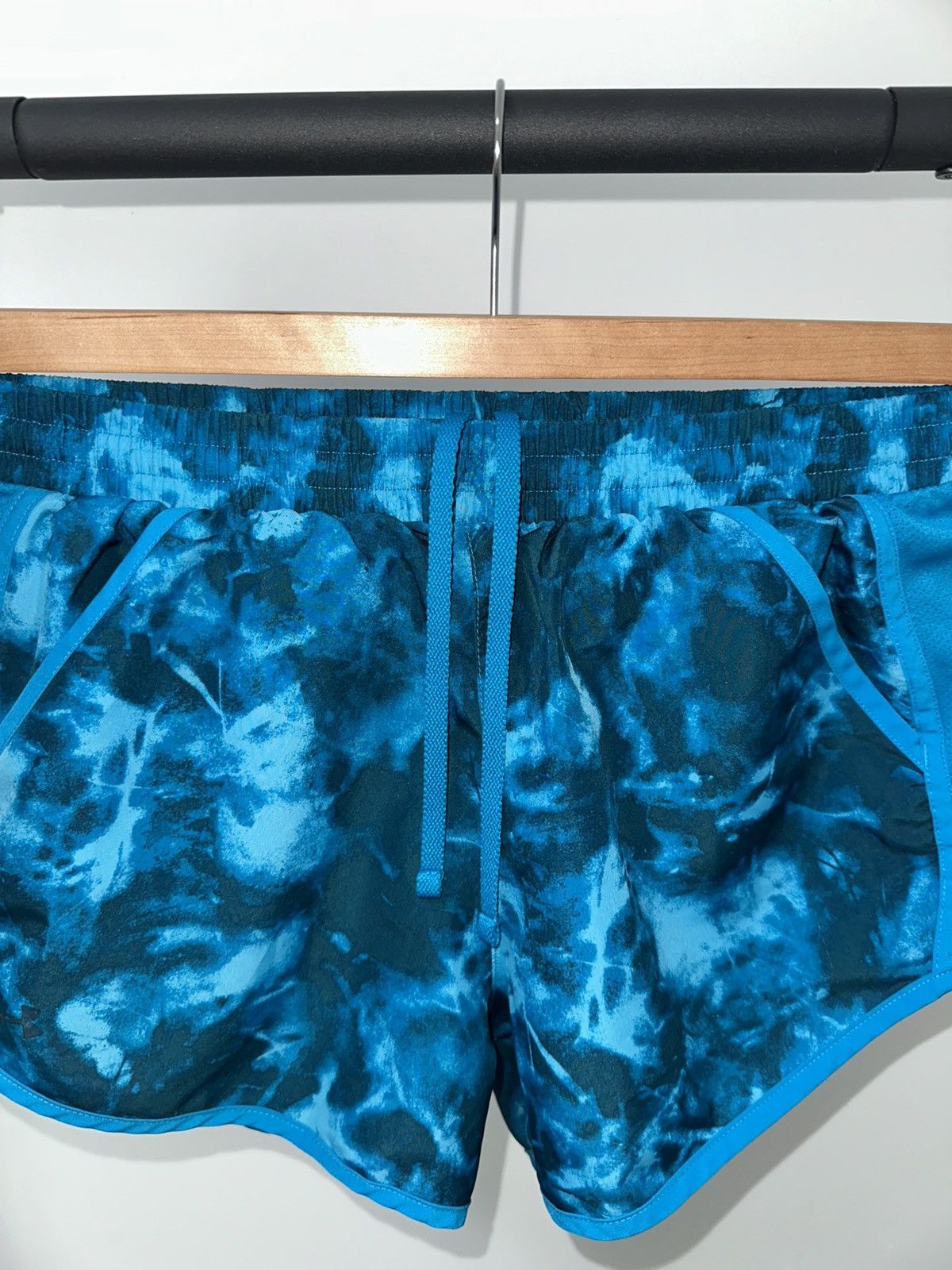 Under Armour Vintage Y2K Aqua Neo tie-dye Under Armor shorts small Size 27" / US 4 / IT 40 - 2 Thumbnail