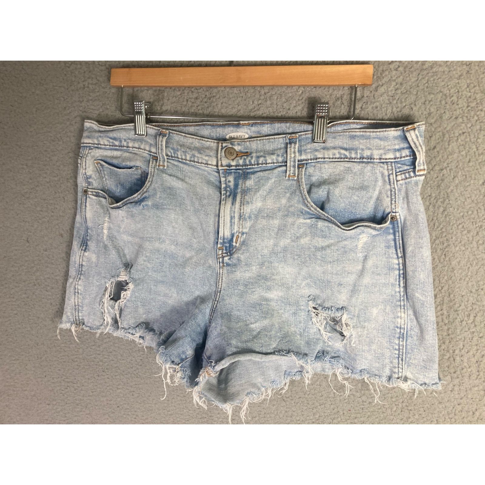 Old Navy Old Navy Women's Boyfriend Denim Shorts Size 14 Blue Hem Size 36" / US 14 / IT 50 - 4 Thumbnail