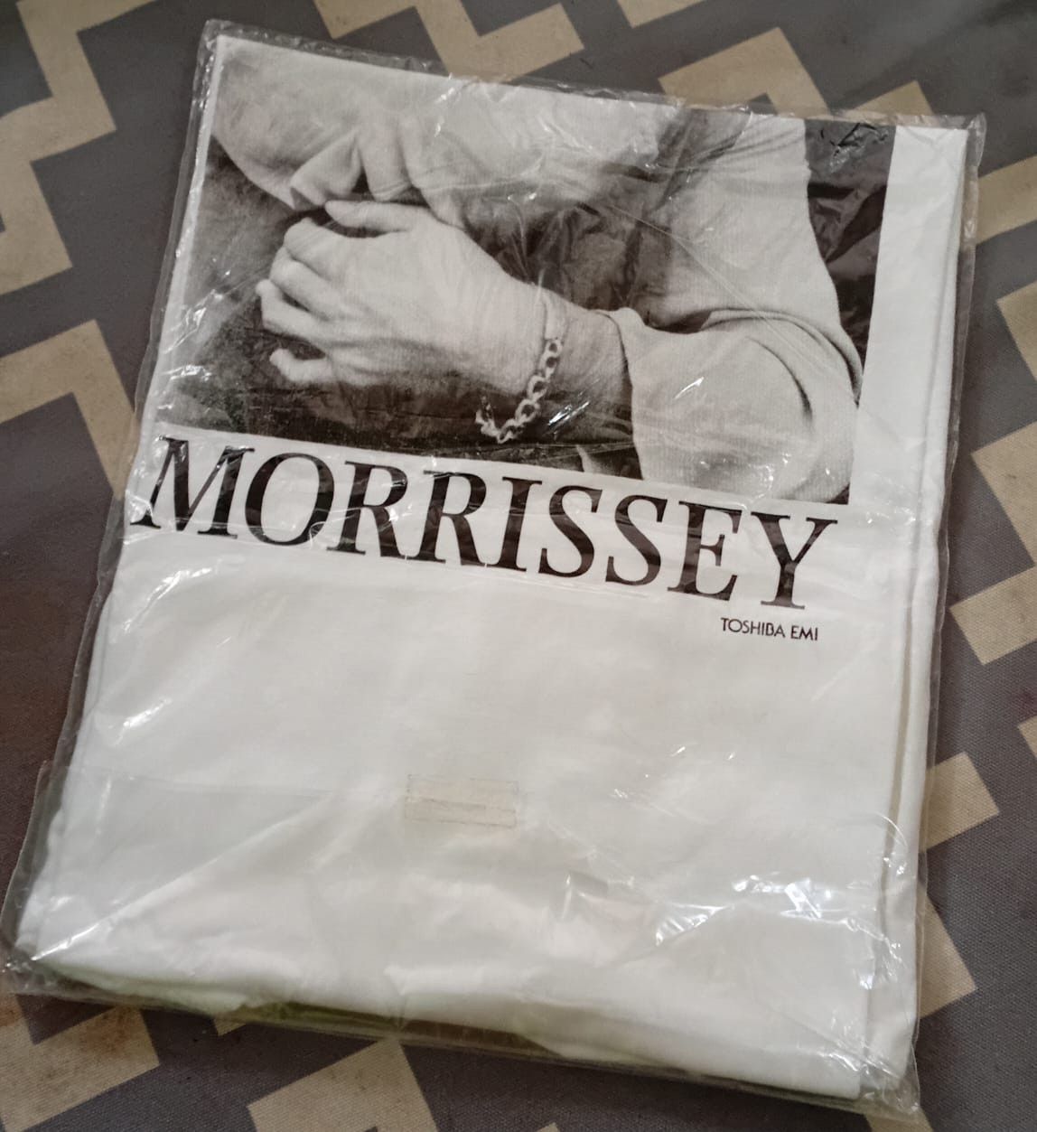 Morrissey × The Smiths × Vintage VINTAGE MORRISSEY TOSHIBA EMI PROMO SHIRT RARE Size US L / EU 52-54 / 3 - 3 Thumbnail