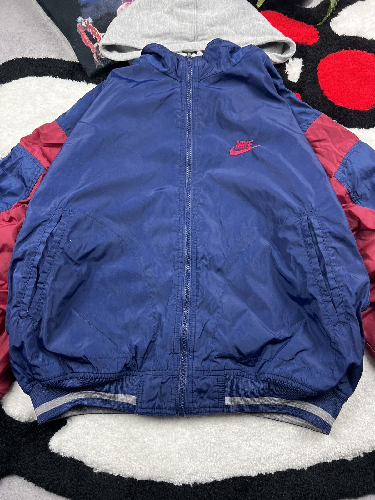 Vintage Vintage Nike Big Logo Oversized Reversible Nylon 90s Jacket Size US S / EU 44-46 / 1 - 14 Thumbnail