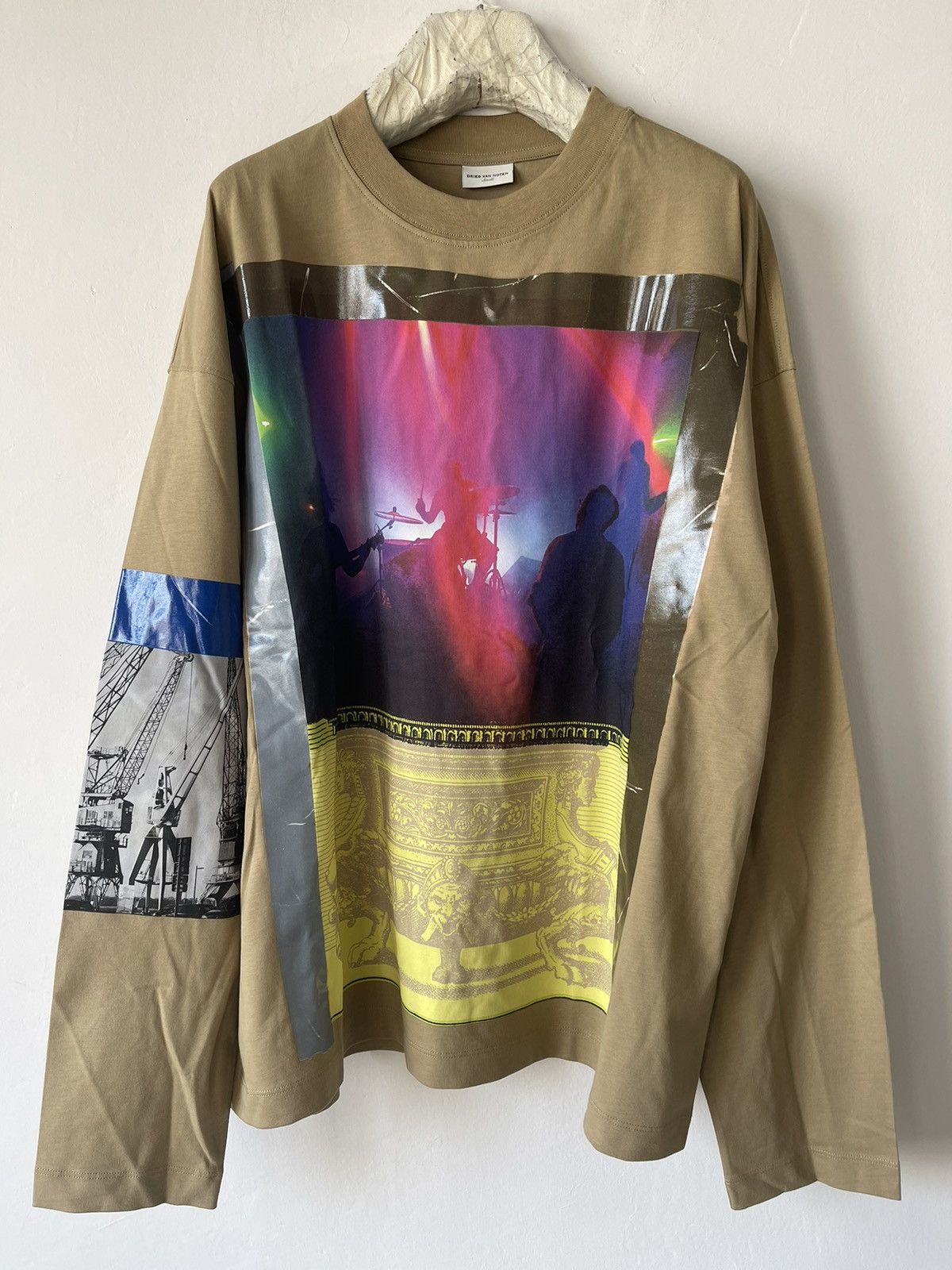 Dries Van Noten Dries Van Noten Graphic Print Oversized LS T-Shirt SS22 Size US S / EU 44-46 / 1 - 1 Thumbnail