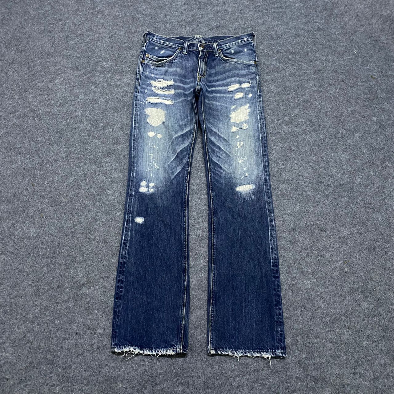Le Grande Bleu (L.G.B.) 💥Best Offer💥Vintage Blue Blue Japan FlareDistressed Denim Size US 31 - 1 Thumbnail