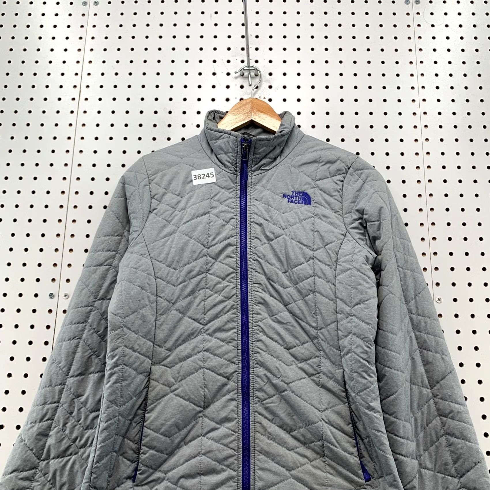 The North Face The North Face Jacket Womens Small Gray Puffer Liner Full Zip Size S / US 4 / IT 40 - 2 Thumbnail