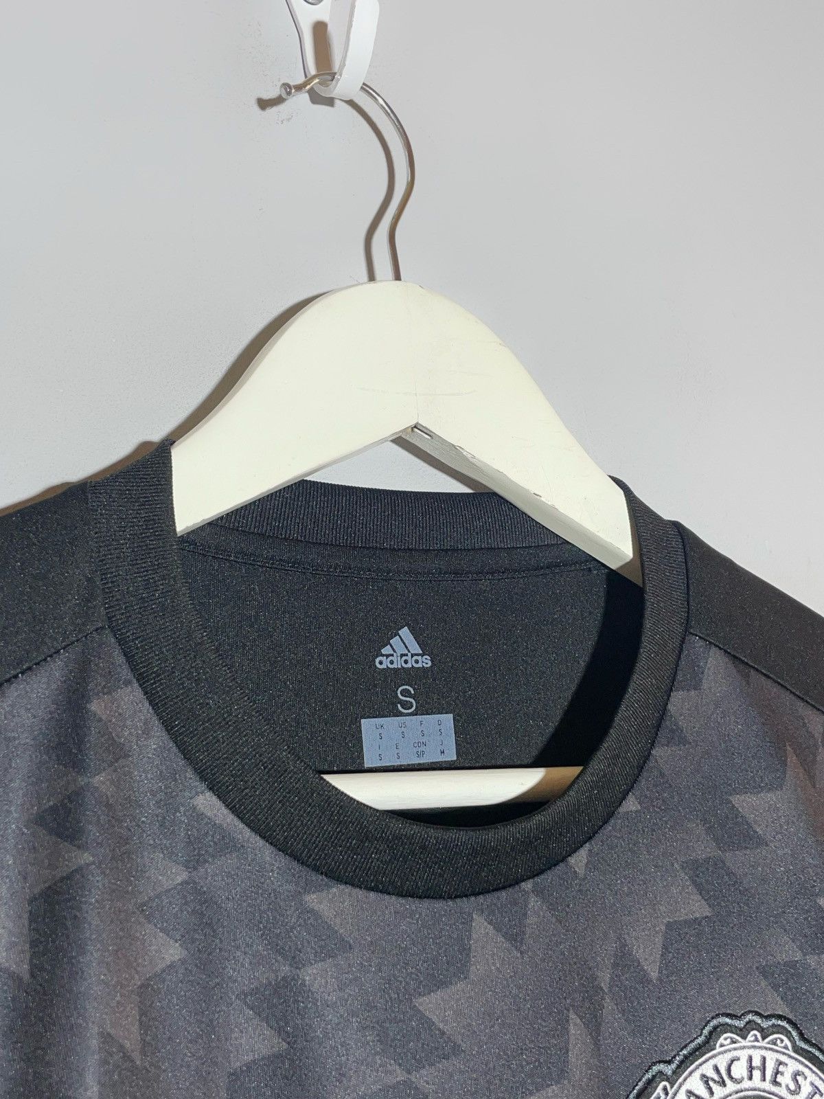 Adidas Manchester United Adidas 2017/18 Away Football Shirt Size US S / EU 44-46 / 1 - 3 Thumbnail