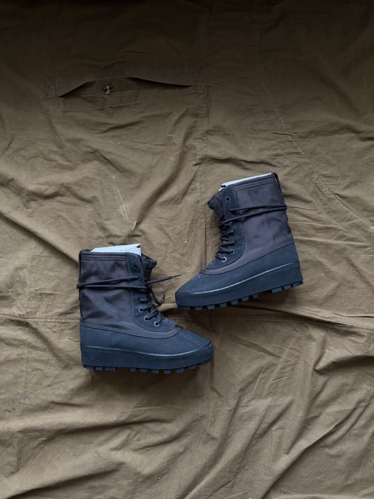 Yeezy Adidas yeezy 950 boots Size US 9.5 / EU 42-43 - 1 Thumbnail