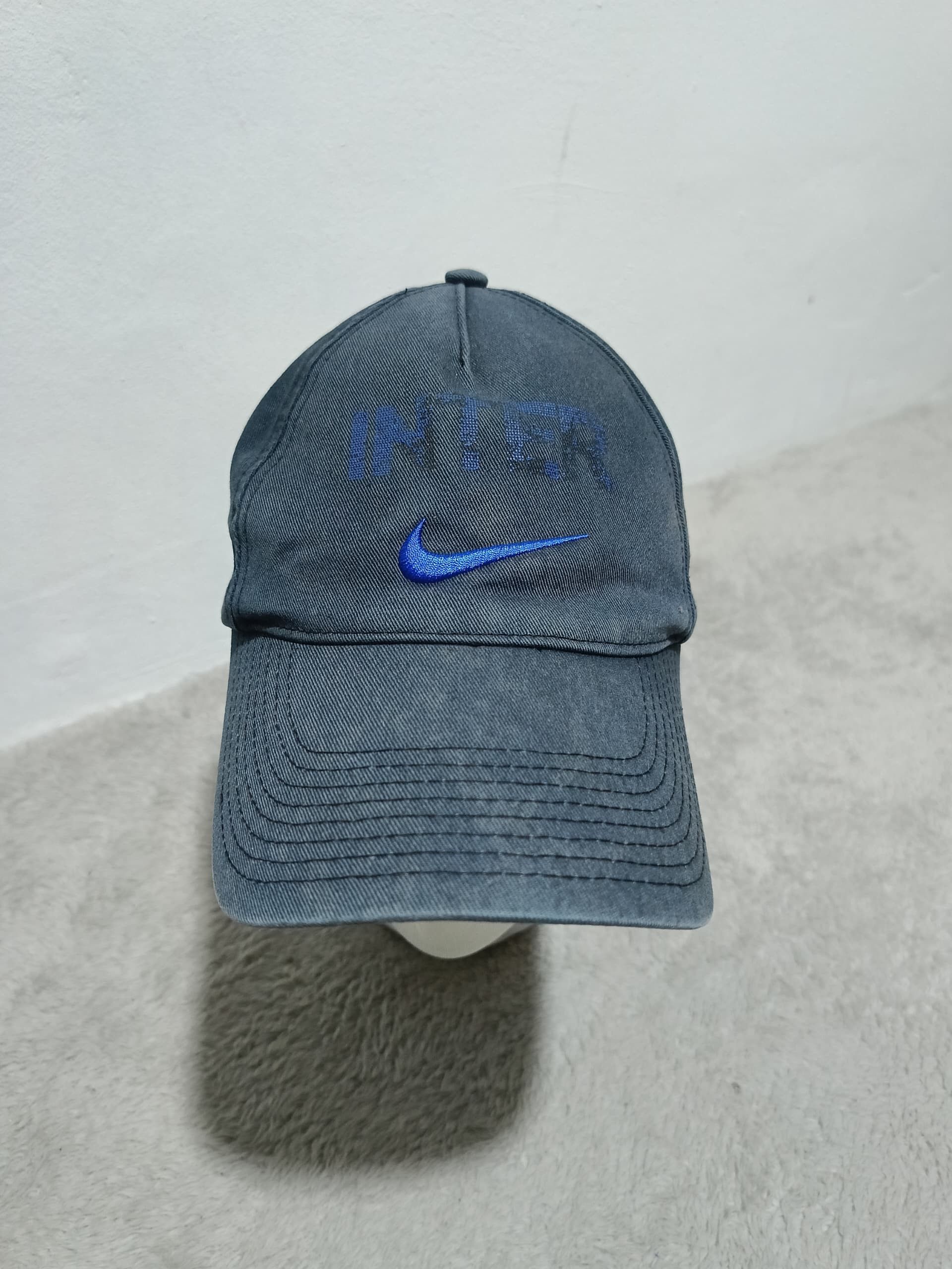 Nike 🔥VTG🔥00's NIKE INTER MILAN NAVY FADED Size ONE SIZE - 2 Thumbnail