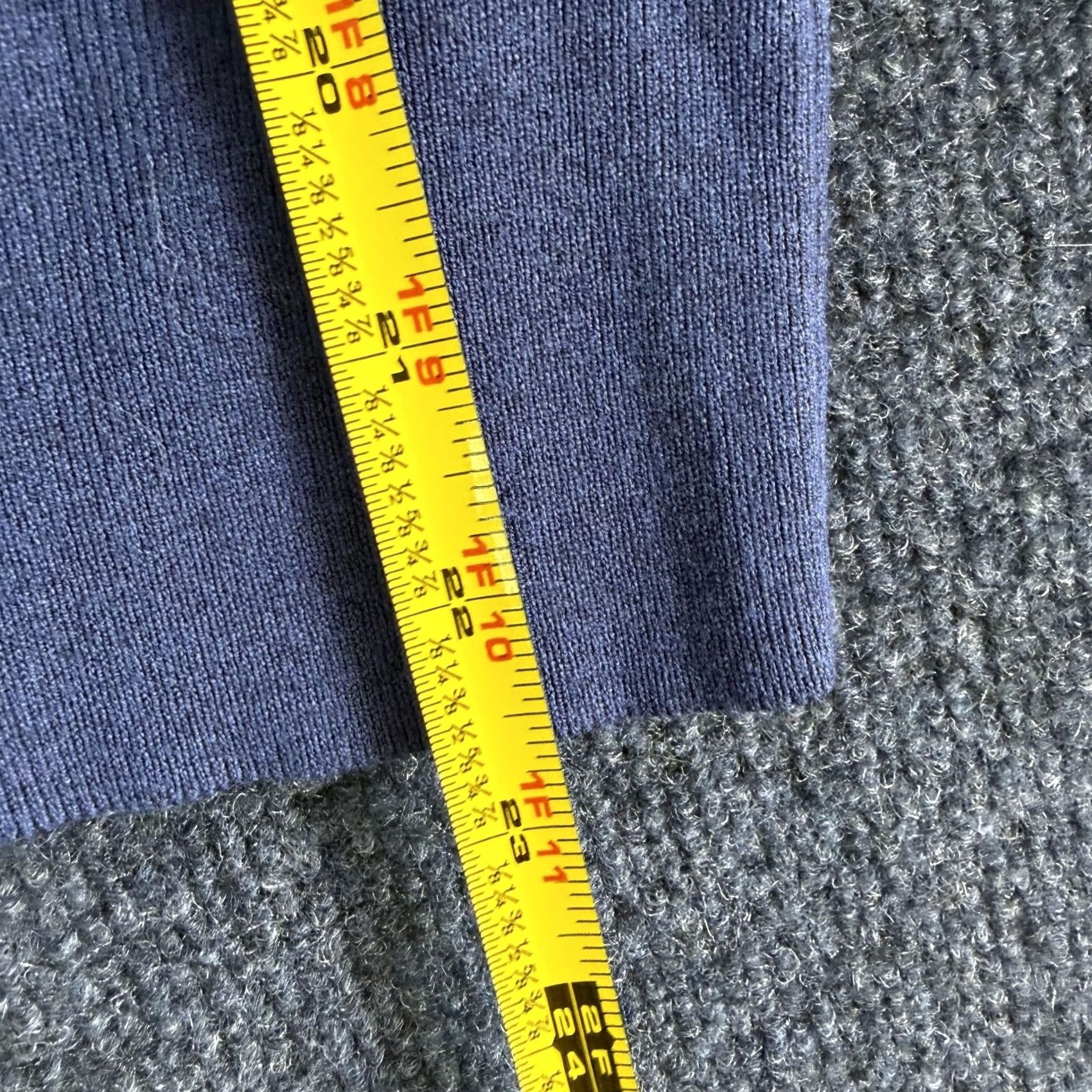 Banana Republic Banana Republic Sweater Womens Small Blue V-Neck Lightweight Tight-Knit Pullover Size S / US 4 / IT 40 - 5 Thumbnail