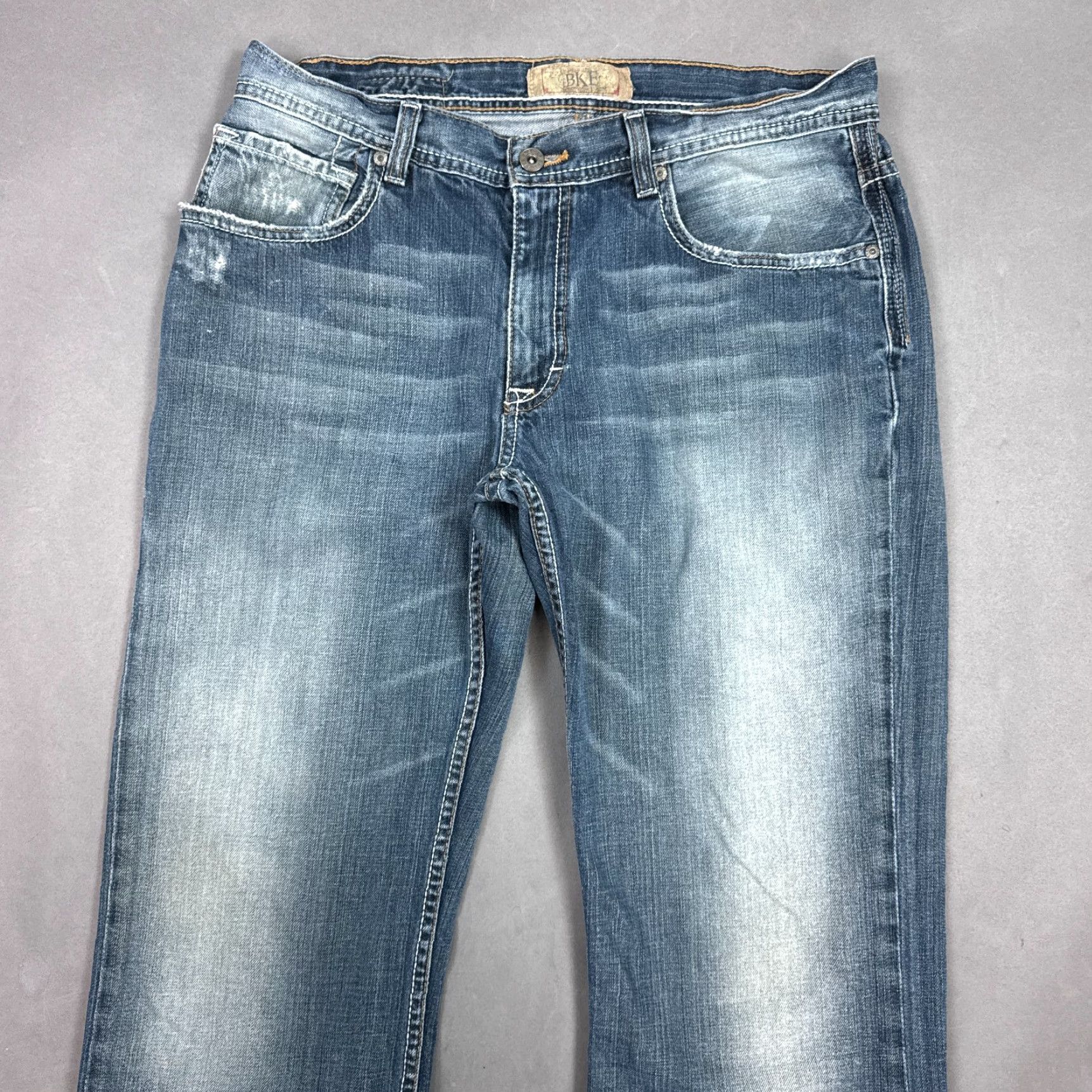 Vintage VINTAGE Buckle BKE Jeans Mens 34x34 Blue Derek Boot Faded Washed Out 31x34 Buckle BKE Denim Jeans 5-Pocket Mens Regular Mid Rise Blue 34x34 Size US 31 - 2 Thumbnail
