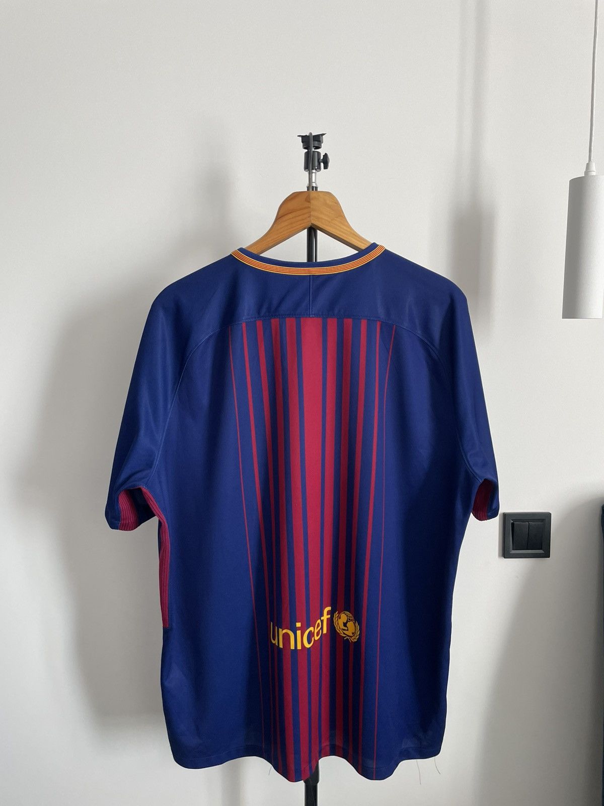 Nike Nike FC Barcelona 2017/2018 Home Football Shirt Jersey RARE Size US XL / EU 56 / 4 - 5 Thumbnail