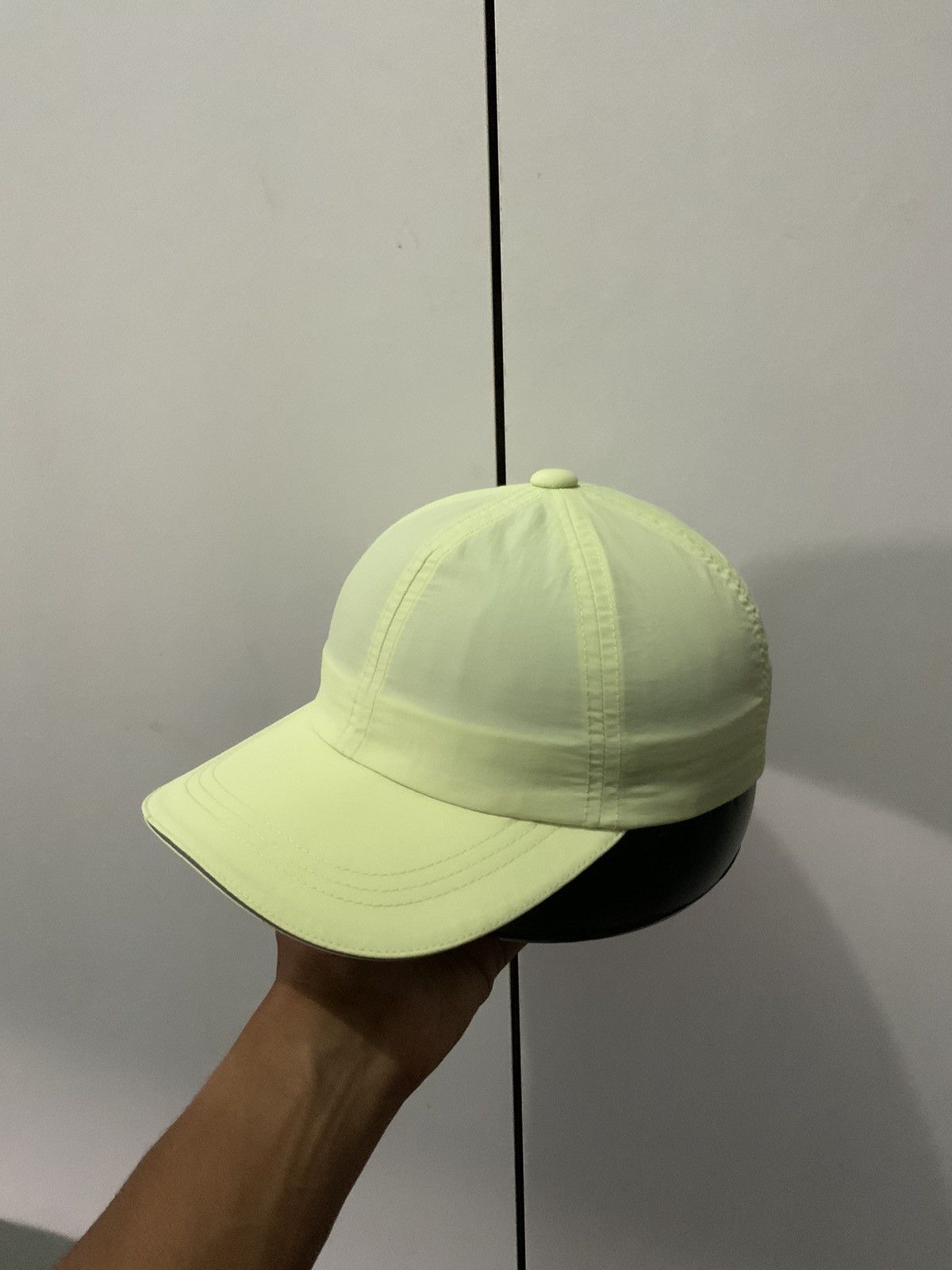 Uniqlo Uniqlo Streetwear Hat Size ONE SIZE - 1 Thumbnail