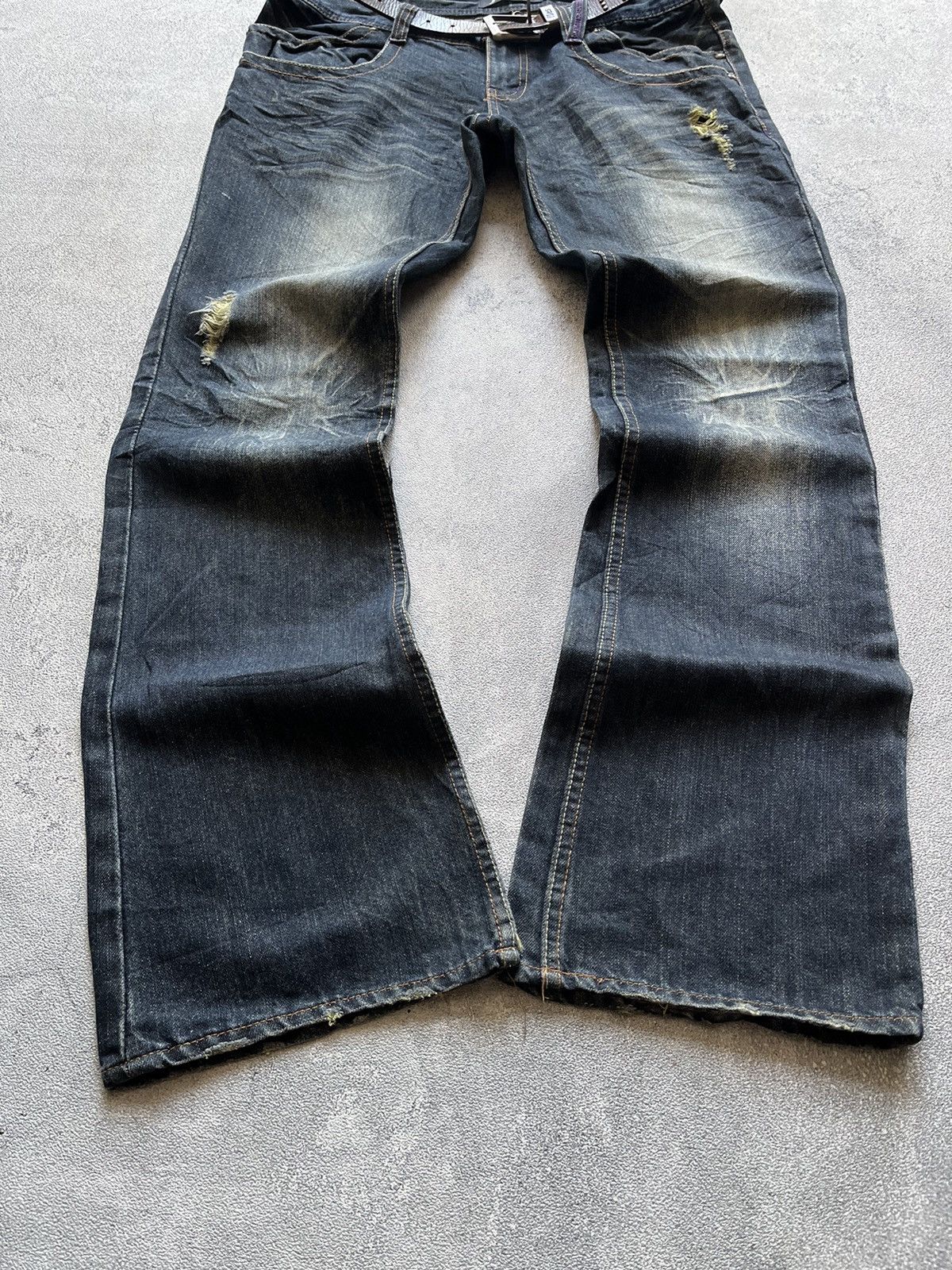 Tornado Mart 2000s ROOT THREE STYLE MUDWASH GLITTER FADED FLARE JEAN Size US 28 / EU 44 - 2 Thumbnail