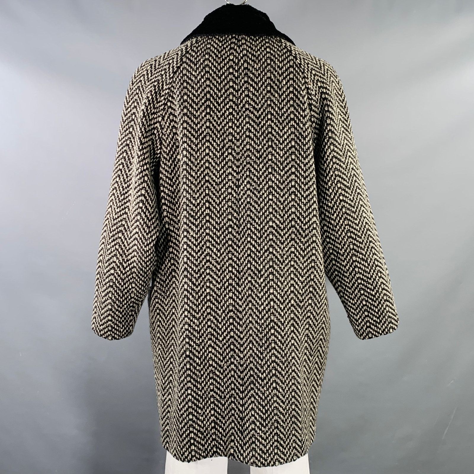 Versace Vintage VERSUS Black White Herringbone Raglan Coat Size US L / EU 52-54 / 3 - 4 Thumbnail