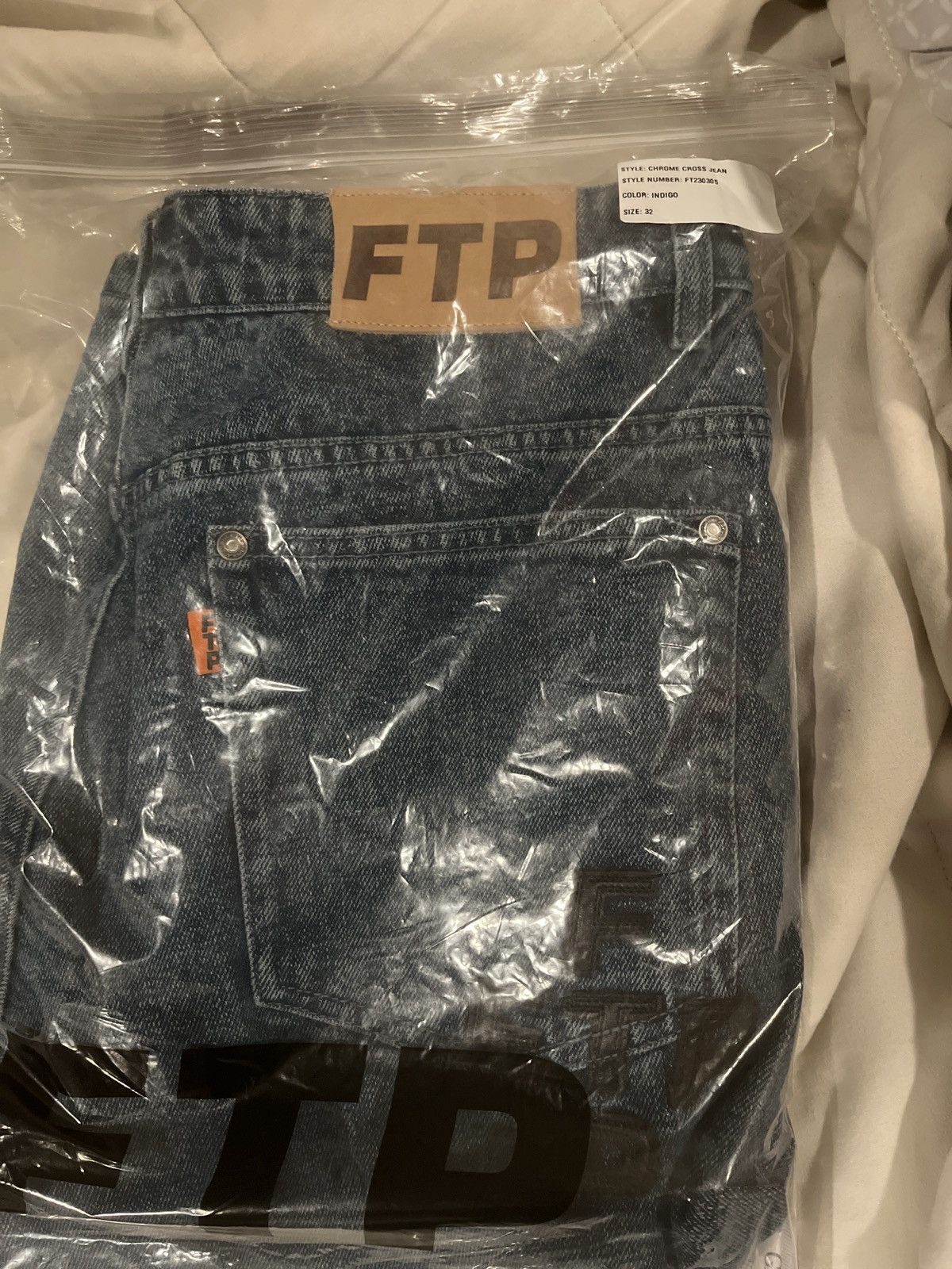FTP cross logo jeans