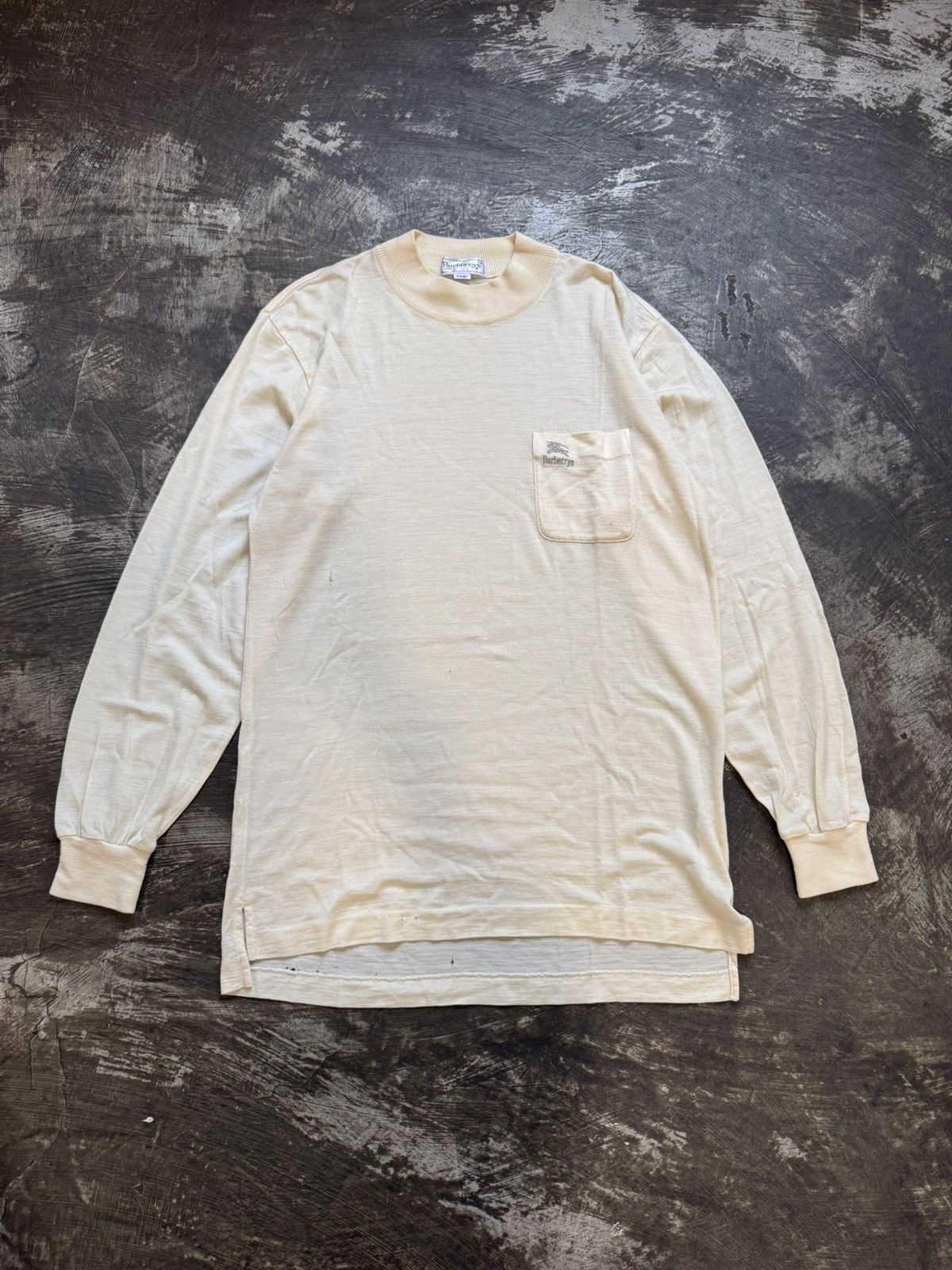Burberry VINTAGE BURBERRYS LONGSLEEVE POCKET T SHIRT Size US L / EU 52-54 / 3 - 1 Thumbnail