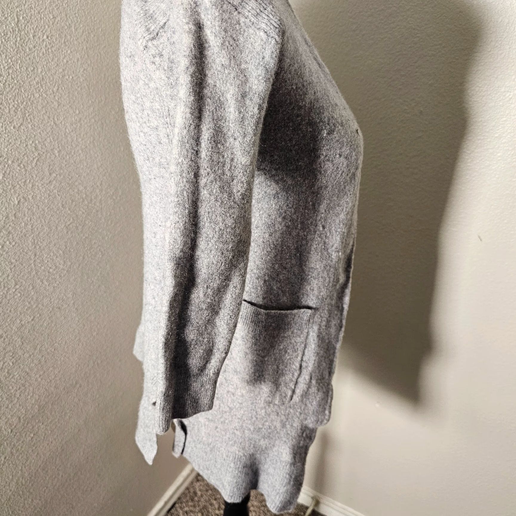 Vintage VINTAGE Halogen Cardigan Sweater Women Medium Gray Cashmere Blend Open Front Long Sleeve Size M / US 6-8 / IT 42-44 - 4 Thumbnail