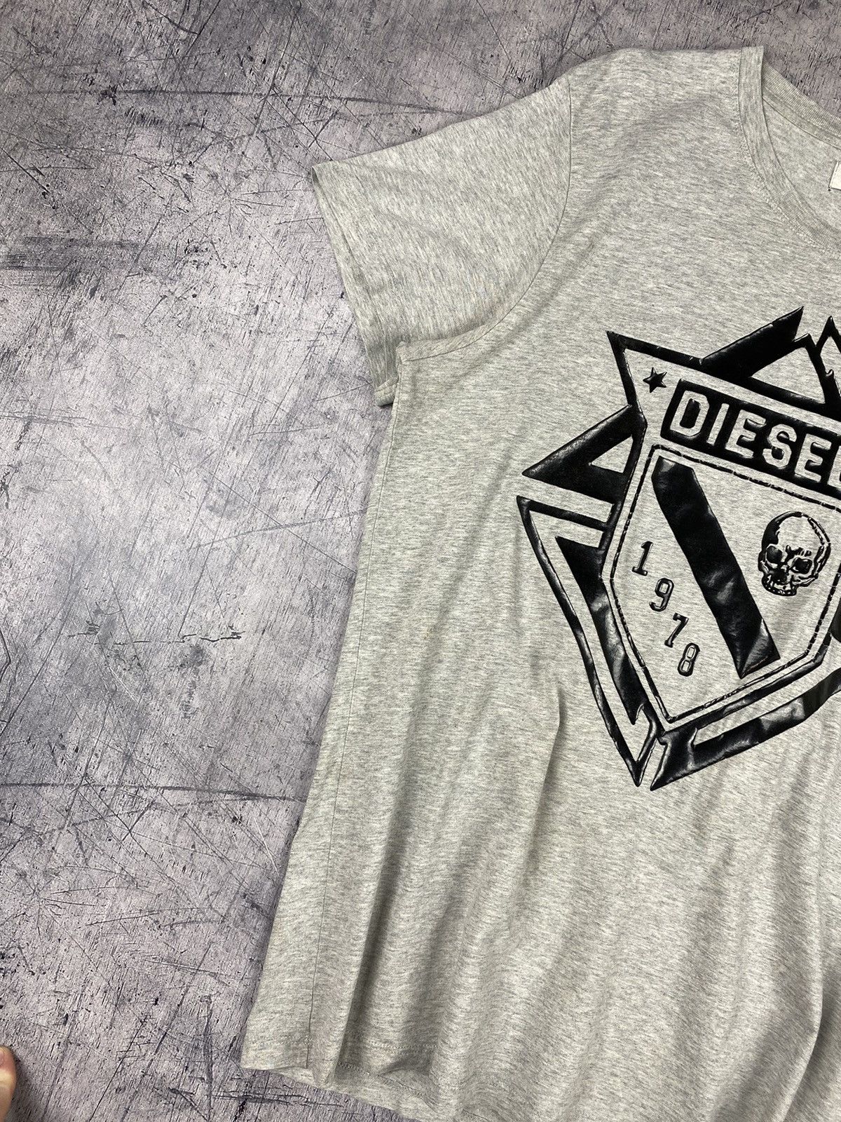 Diesel × Vintage Vintage Diesel Y2K Big Logo Tee T Shirt Size L Size US L / EU 52-54 / 3 - 3 Thumbnail