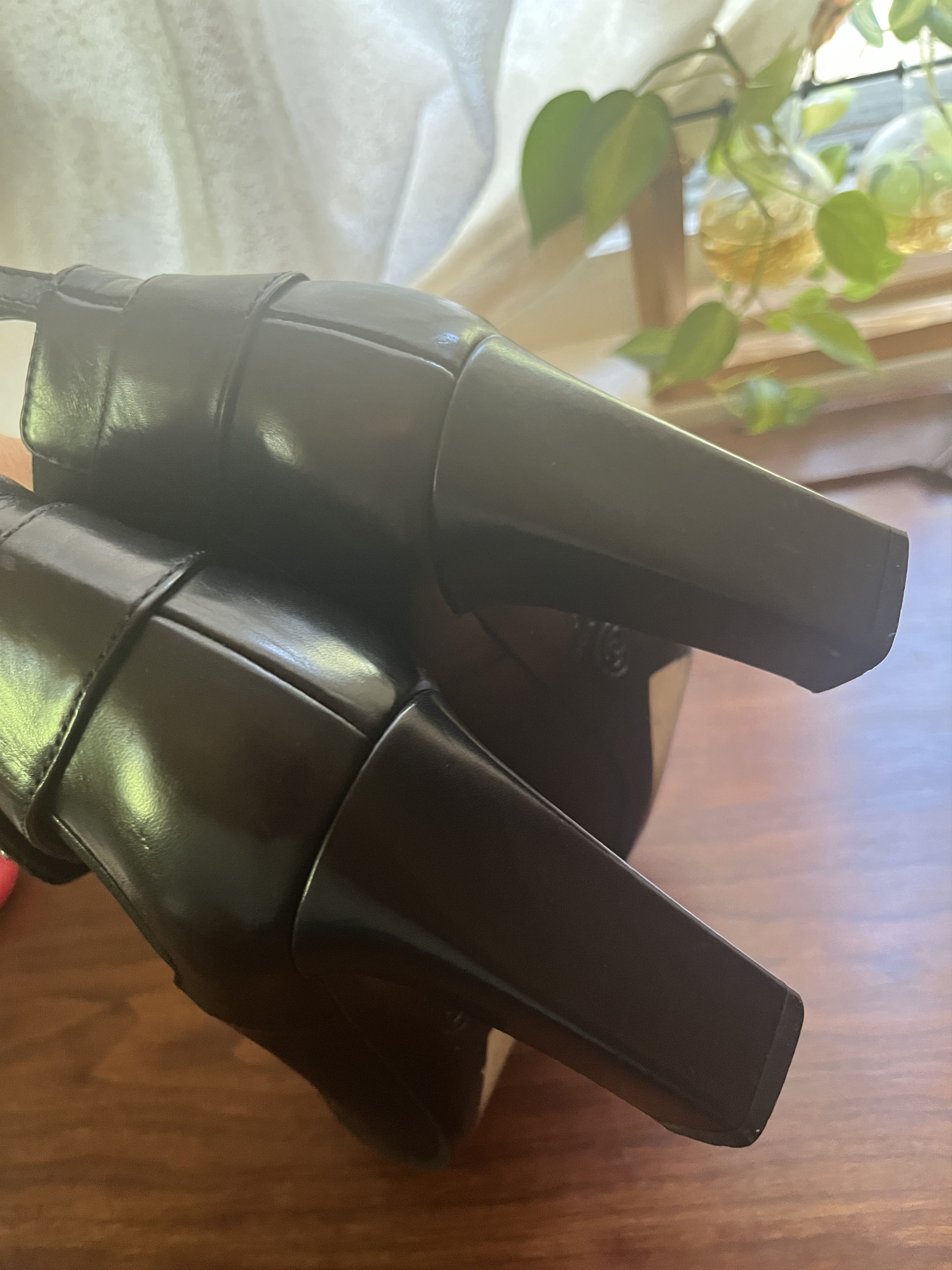 Chanel Chanel black leather boots size 39 US7 Size US 7 / IT 37 - 4 Thumbnail