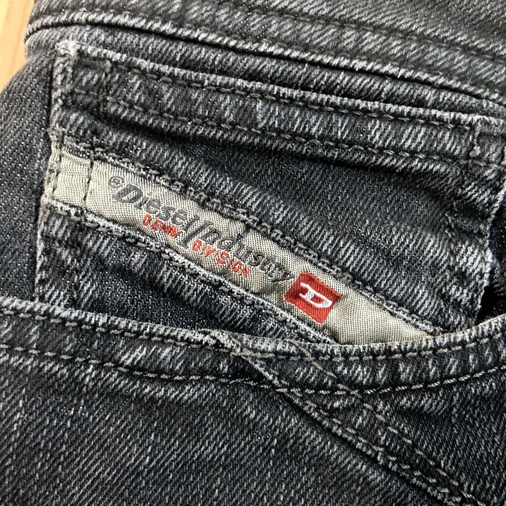 Diesel VINTAGE Diesel Shioner Slim Skinny Jeans Mens 31x32 Dark Wash Distressed Size US 31 - 2 Thumbnail
