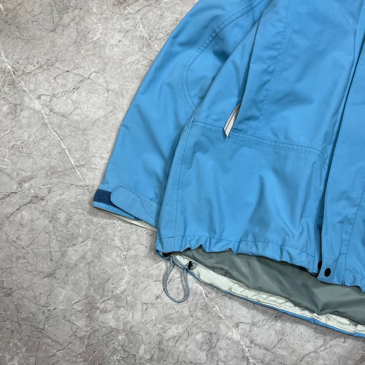 Berghaus Vintage Berghaus AquaFoil Blue Gorpcore Windbreaker Jacket Size US S / EU 44-46 / 1 - 8 Thumbnail