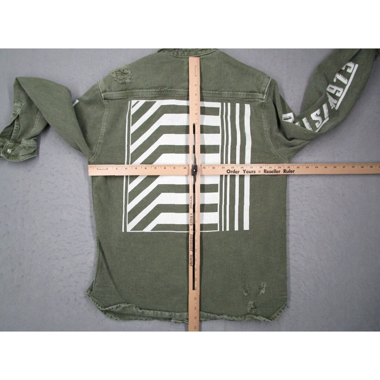 Zara ZARA Men's Medium Green Denim Shacket Distressed Relaxed Fit with Pearl Snaps Size US M / EU 48-50 / 2 - 6 Thumbnail