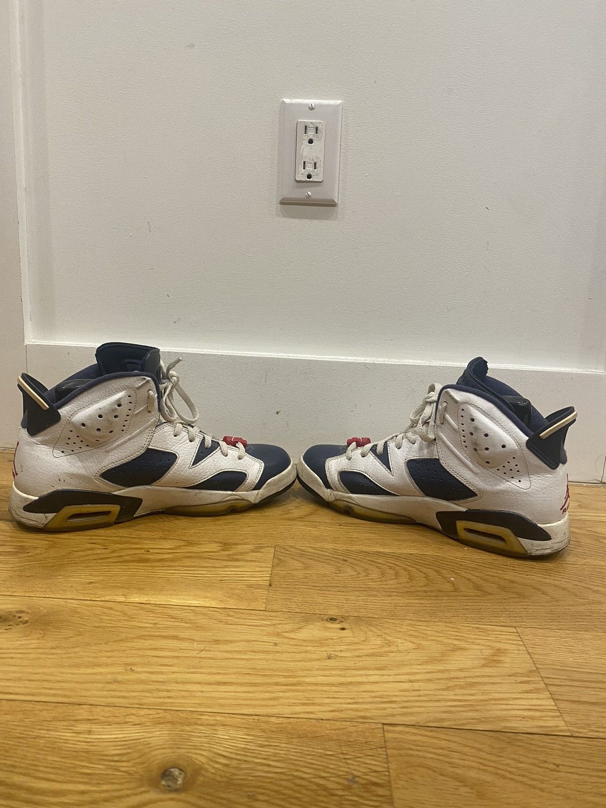 Jordan Brand Air Jordan Olympic 6s (Retro 2012) Size US 8.5 / EU 41-42 - 3 Thumbnail