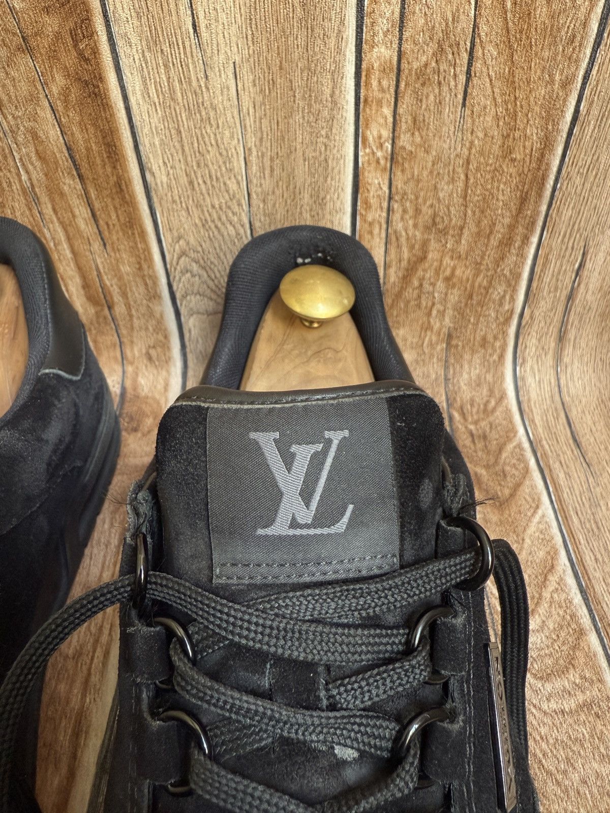 Louis Vuitton Suede lv trainers Size US 10 / EU 43 - 10 Thumbnail