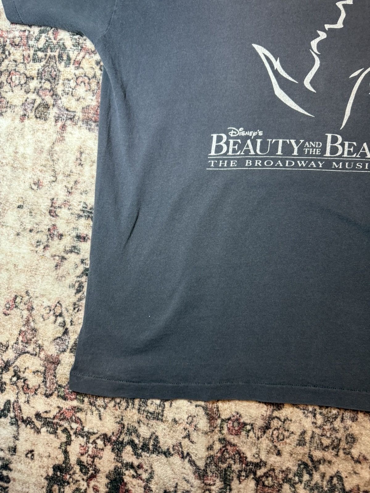 Vintage Vintage Beauty and the Beast broadway Shirt Size US M / EU 48-50 / 2 - 3 Thumbnail
