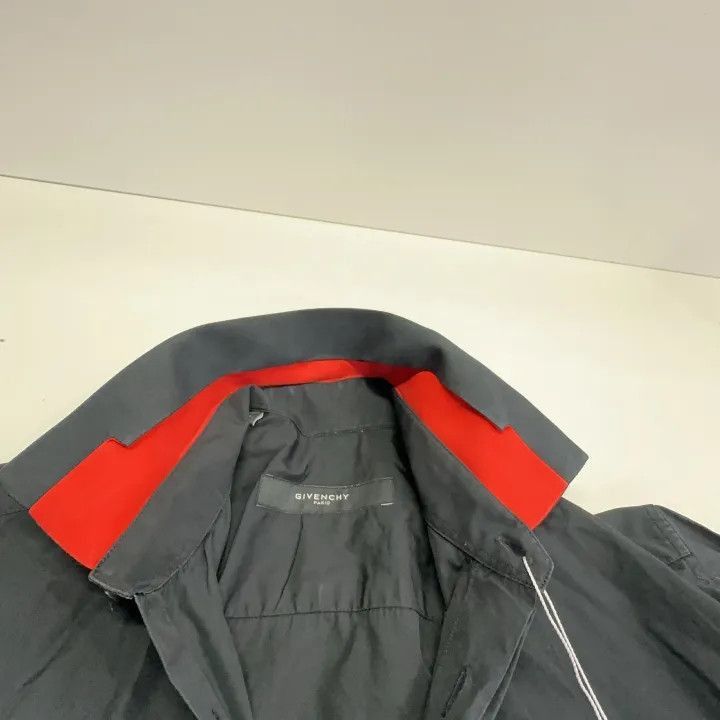 Givenchy Givenchy Givenchy Casual Solid ButtonUp Shirt -2507 Size US M / EU 48-50 / 2 - 4 Thumbnail