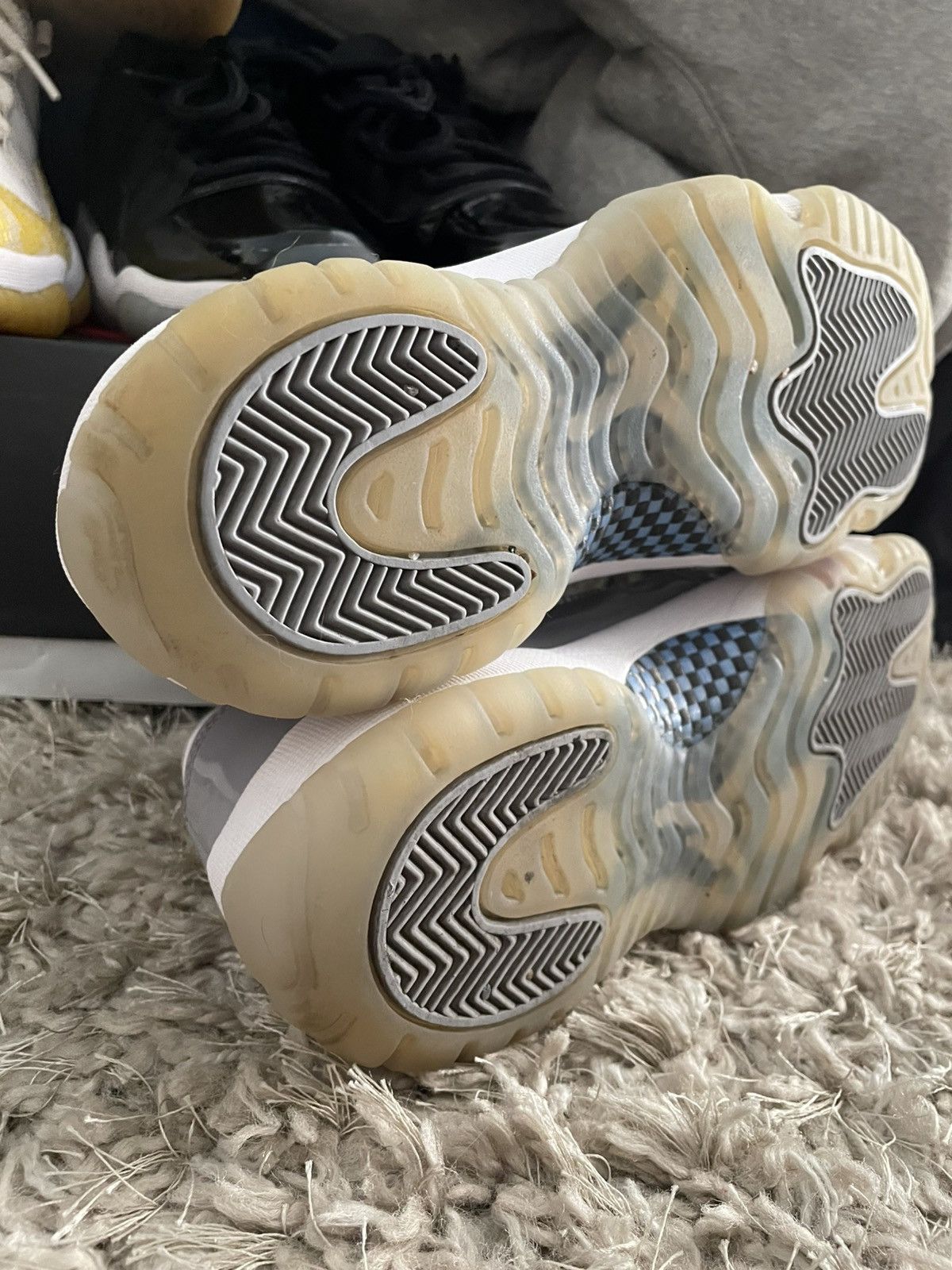 Jordan Brand Jordan 11 Low Cement Grey Size US 7 / EU 40 - 8 Thumbnail
