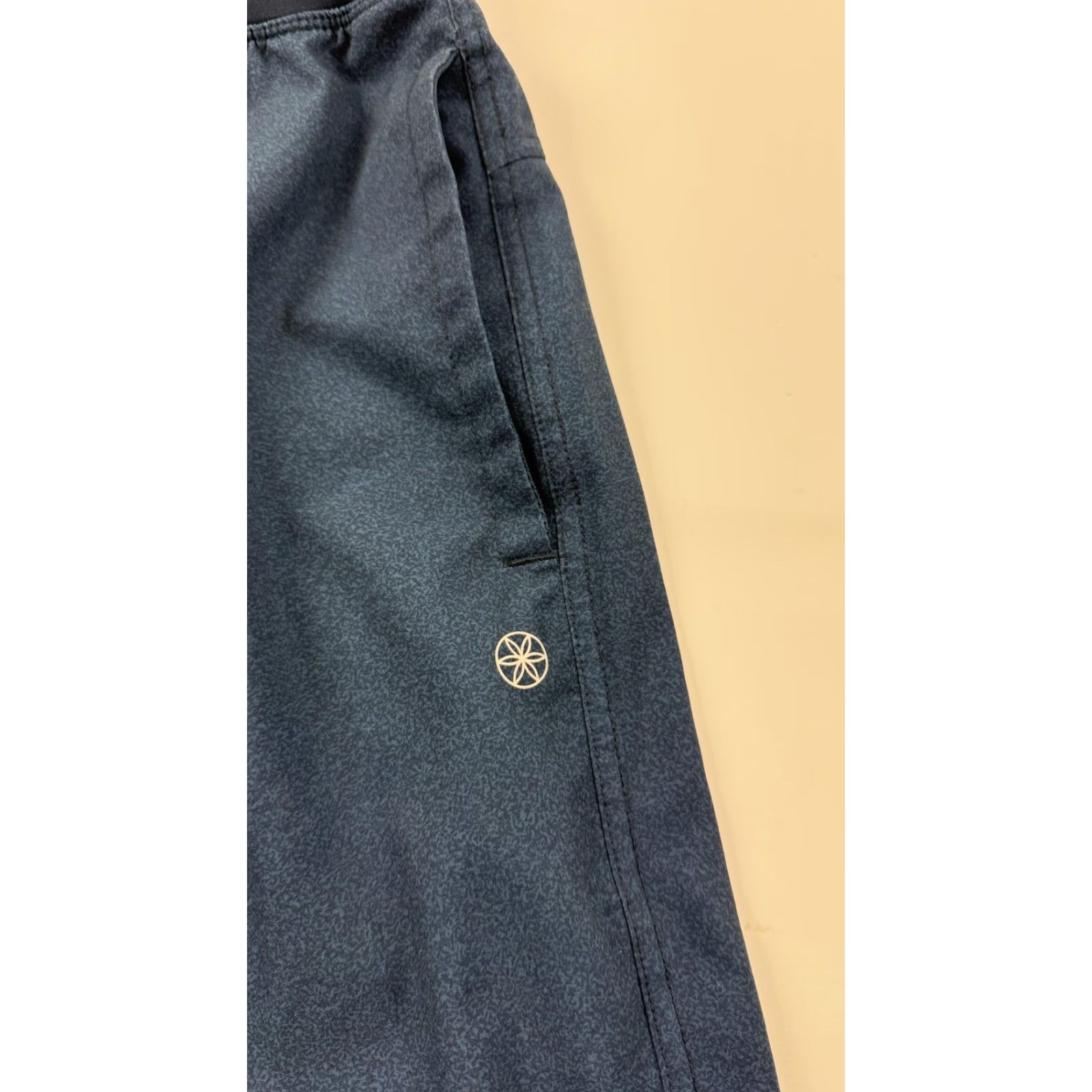 Vintage Gaiam Shorts Mens Small Blue Athletic Running Training Lined Drawstring Pockets Size US 29 - 3 Thumbnail