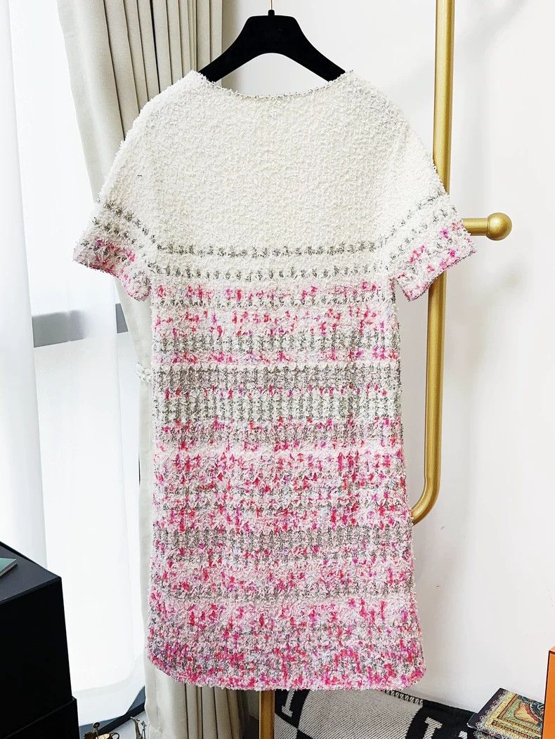 Chanel Chanel 18-year-old waterfall series pink shiny silk braide Size XS / US 0-2 / IT 36-38 - 2 Thumbnail